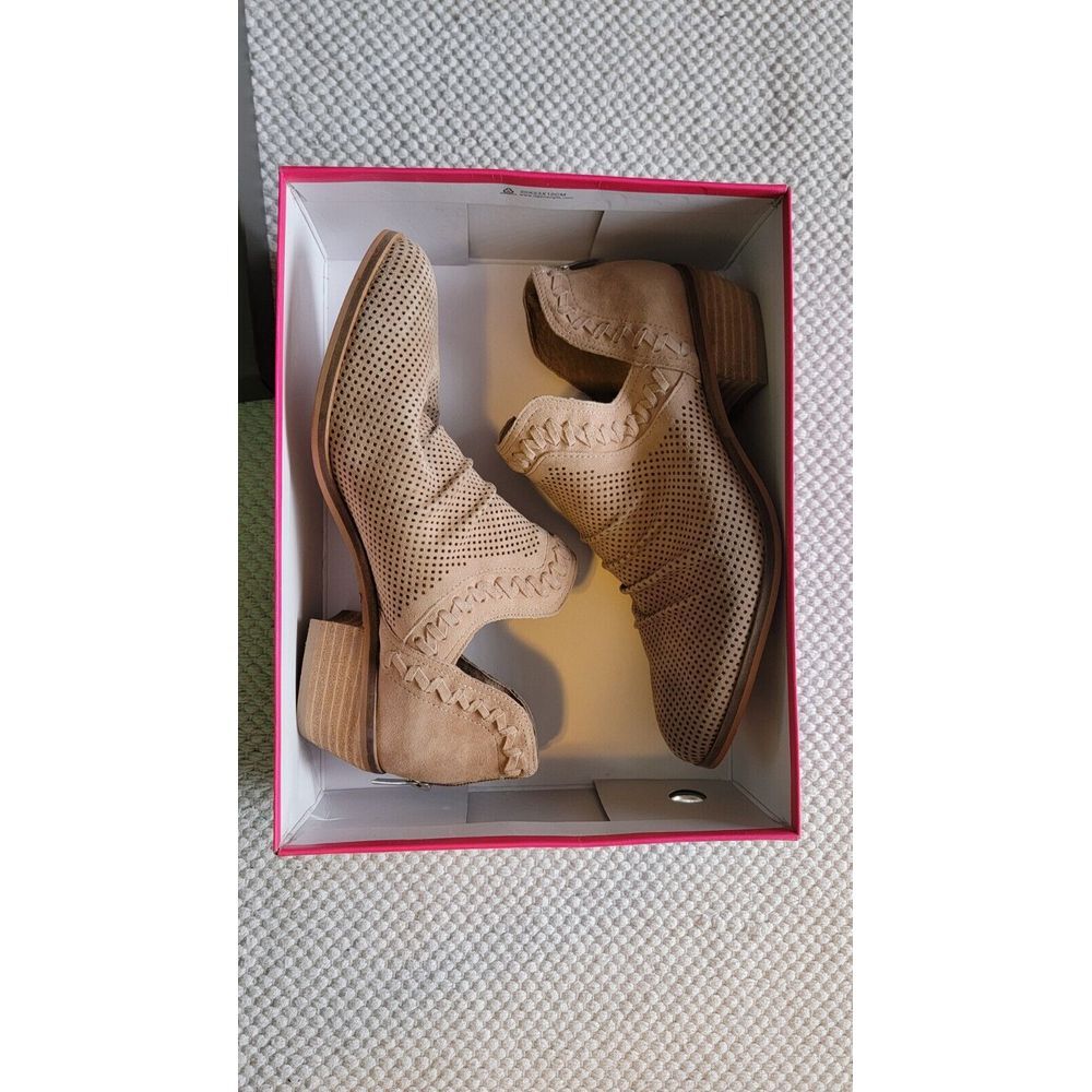 Vince Camuto Women's Palmina Perforated Suede Ankle Booties Wild Mushroom US 11M